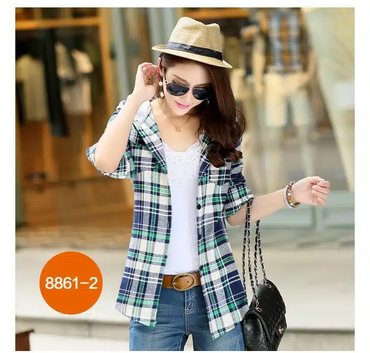 New 2018 Spring Women Shirt Fashion Plaid Hooded Shirt Flannel Shirt Long Sleeve Women Blouses Shirt Cotton Blusas British style 19