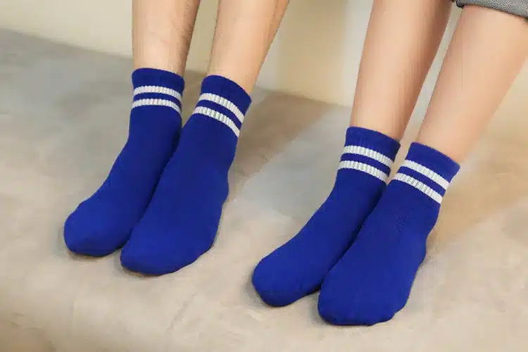 2018 New Classic women Two Striped Cotton Crew Socks Retro Old School Hiphop Skate Short white black harajuku cheap cool winter 14