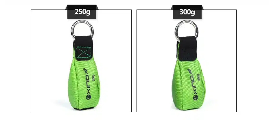 kaks rohelist viskekotti musta rihmaga, kaalud 250g ja 300g