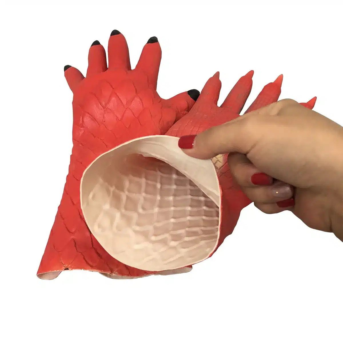 punane lateksist lohekäe mask, millel on mustad küünised