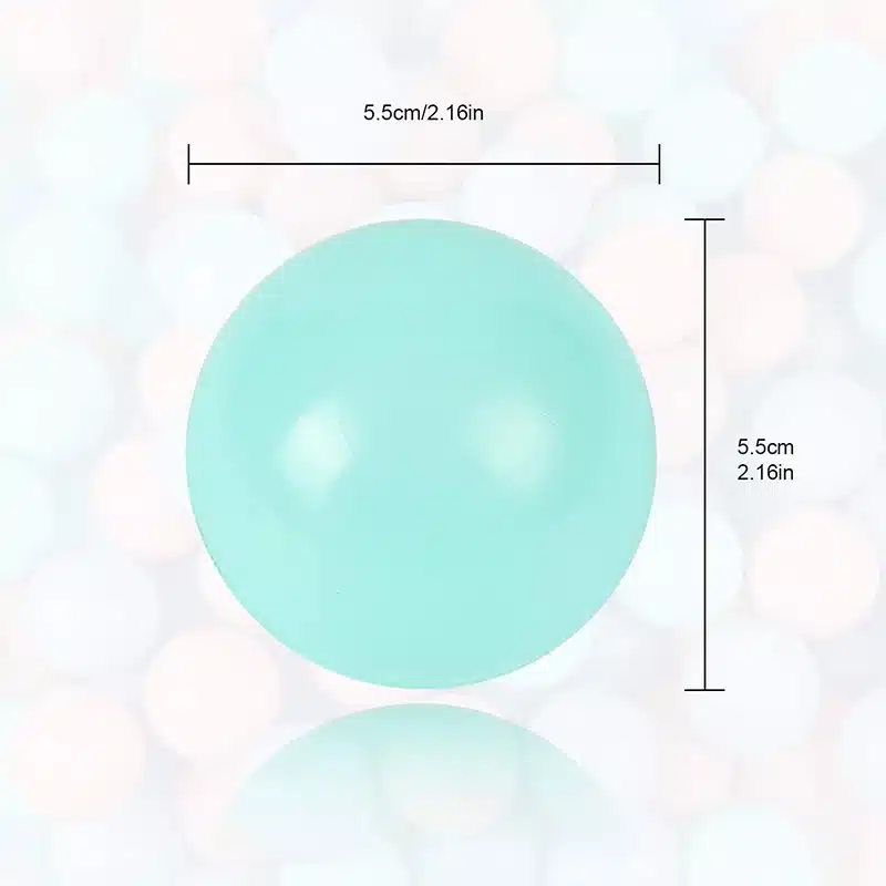 helesinine plastist pall mõõtudega 5,5 cm