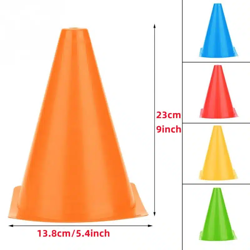 erinevates värvides plastist koonused, mõõtudega 23 cm kõrgus ja 13.8 cm laius