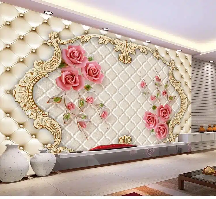 beež tapeet rooside ja kuldsete ornamentidega
