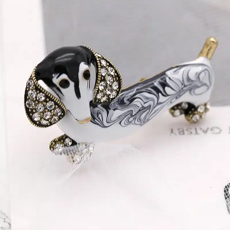 ALLYES Cute Dachshund Dog Brooches For Women Fashion Metal Crystal Enamel Animal Brooch Jewelry 17