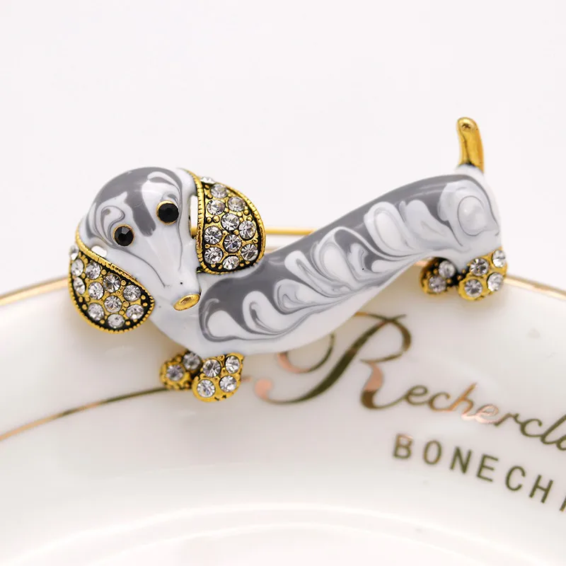 ALLYES Cute Dachshund Dog Brooches For Women Fashion Metal Crystal Enamel Animal Brooch Jewelry 23