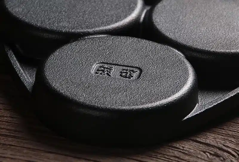 WHISM Multifunction Breakfast Fryer Skillet Non-stick Coating Omelette Pans Mini Three Hole Egg Pan Cast Iron Kitchen Frying Pan 18