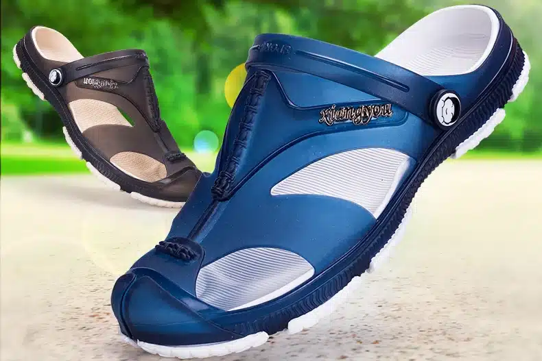 2019 Summer Men's Slippers Clogs Slip-On Garden Shoes Breathable Man Sandals Plus Size Male Beach Shoes Flip Flops Quick Dry 3