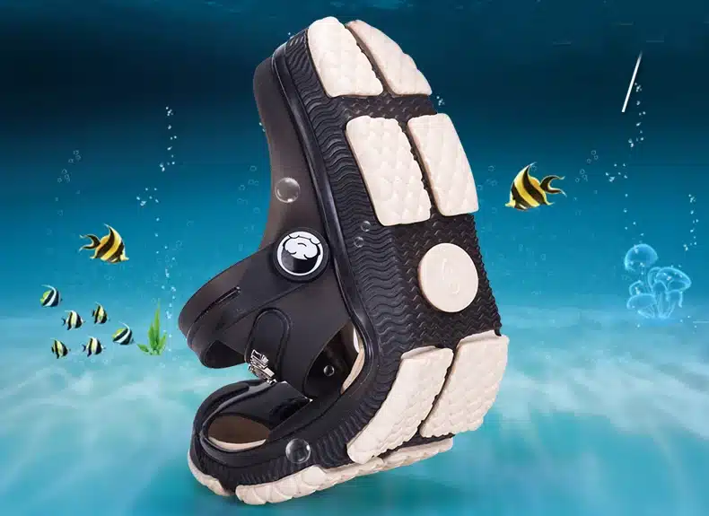 2019 Summer Men's Slippers Clogs Slip-On Garden Shoes Breathable Man Sandals Plus Size Male Beach Shoes Flip Flops Quick Dry 5