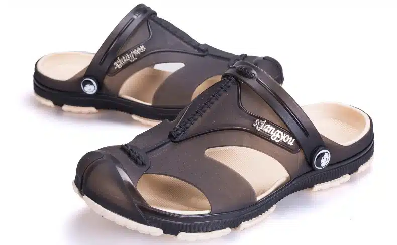 2019 Summer Men's Slippers Clogs Slip-On Garden Shoes Breathable Man Sandals Plus Size Male Beach Shoes Flip Flops Quick Dry 11