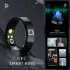 must nutisõrmus NFC logoga, taustal tehnoloogilised elemendid