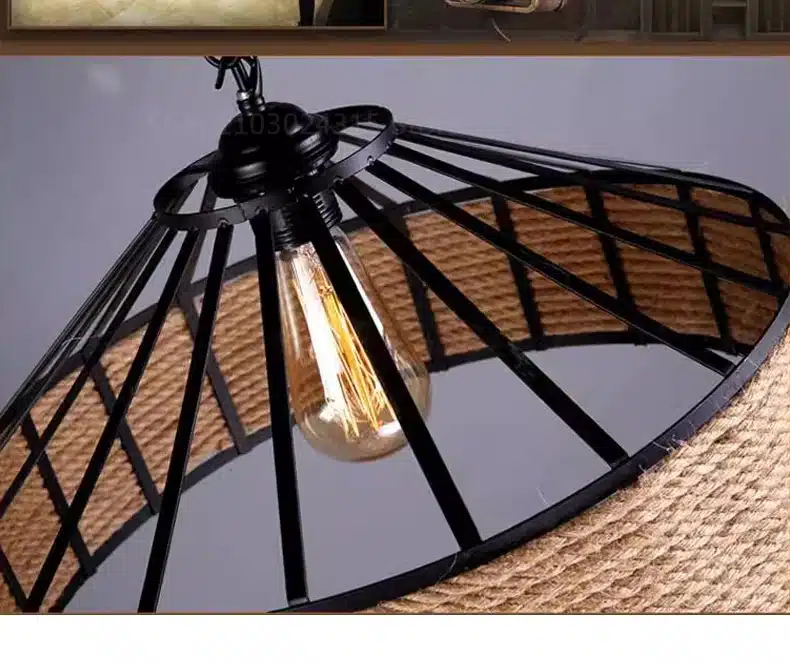 kanepiköiest ja mustast metallist laelamp