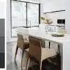 neutraalsetes toonides vinüültapeedid köögis, minimalistlik sisekujundus