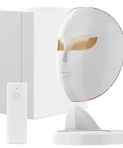 Valge efektiivne valgusteraapia mask näonaha pingutamiseks ja noorendamiseks koos juhtimisseadmega. Maskil on kuldsed silmaavad ja see asub elegantse aluse peal minimalistliku taustaga.