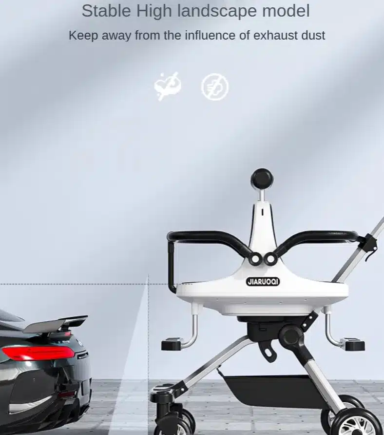 Kerge kahekohaline päikesevarjuga laste jalutuskäru modernse disainiga terasest ja plastikust materjalidest, hallikas taustal koos auto kõrval.