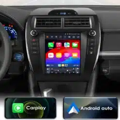 Toyota Camry 2012-2014 multimeedia autoraadio Android süsteemiga, näidates mitmeid rakenduste ikoone värvilisel puuteekraanil. Autoraadio asub Toyota Camry armatuurlaual, kuhu on ühendatud CarPlay ja Android Auto funktsioonid, pakkudes moodsat navigatsiooni ja meelelahutust.