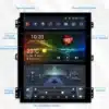 Multimeedia autoradio Dodge Durango 2014-2020, GPS ja CarPlay ekraan kuvab ilmateateid, kellaaega, ja muusika taasesitust mustal taustal.