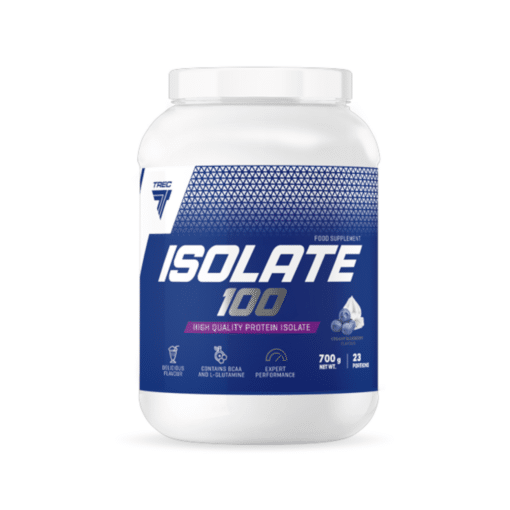 Valge ja sinine Valguisolaat TREC Isolate 100 700g, Creamy-Blueberry plastpakk, millel on kaane ja etiketi detailne vaade, esiplaanil mustikad. Valgupulbri purk on asetatud valgele taustale.
