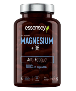 Tumepruun Magneesium TREC ESSENSEY MAGNESIUM + B6 90 kapsli pudel valge korgiga, millel on selgelt nähtav toitainete silt, asetatud neutraalsele ühtlasele taustale. Pudelis on 90 kapslit, mis sisaldavad magneesiumi ja vitamiini B6, et toetada energiataset ja vähendada väsimust.