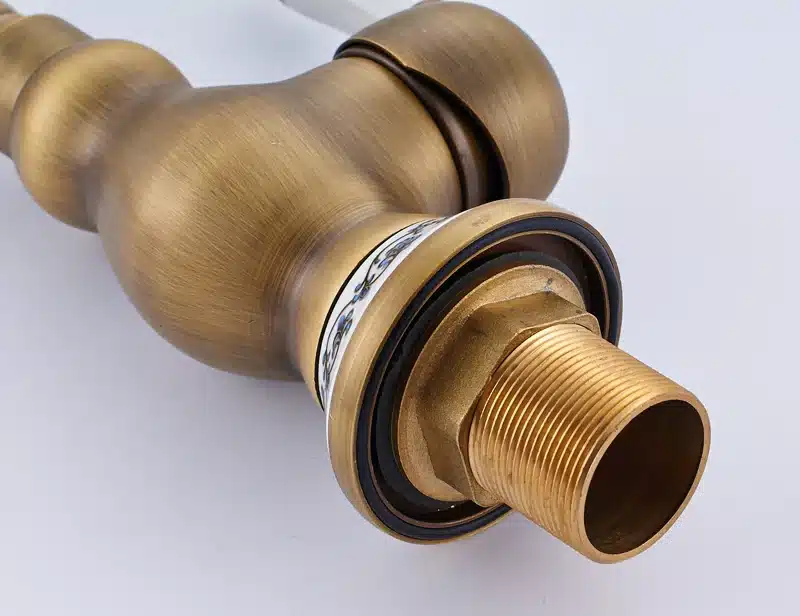 Retro stiilis segisti sinise portselaniga | kujundav pilt e-kaubamaja pildikogust