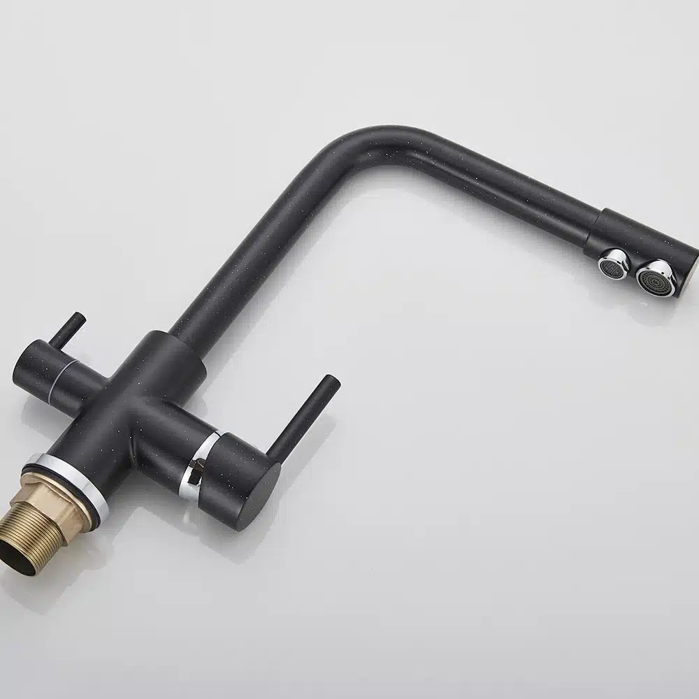 Köögisegisti kahe käepidemega, kuum ja külm vesi, filtriga | kujundav pilt e-kaubamaja pildikogust