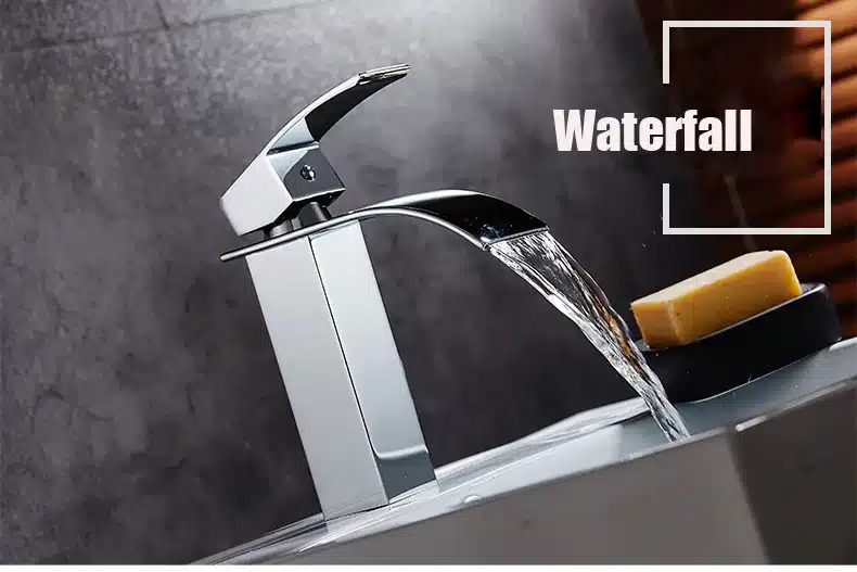 Stiilne vannitoa kraan külma ja sooja veega, musta värvi | kujundav pilt e-kaubamaja pildikogust