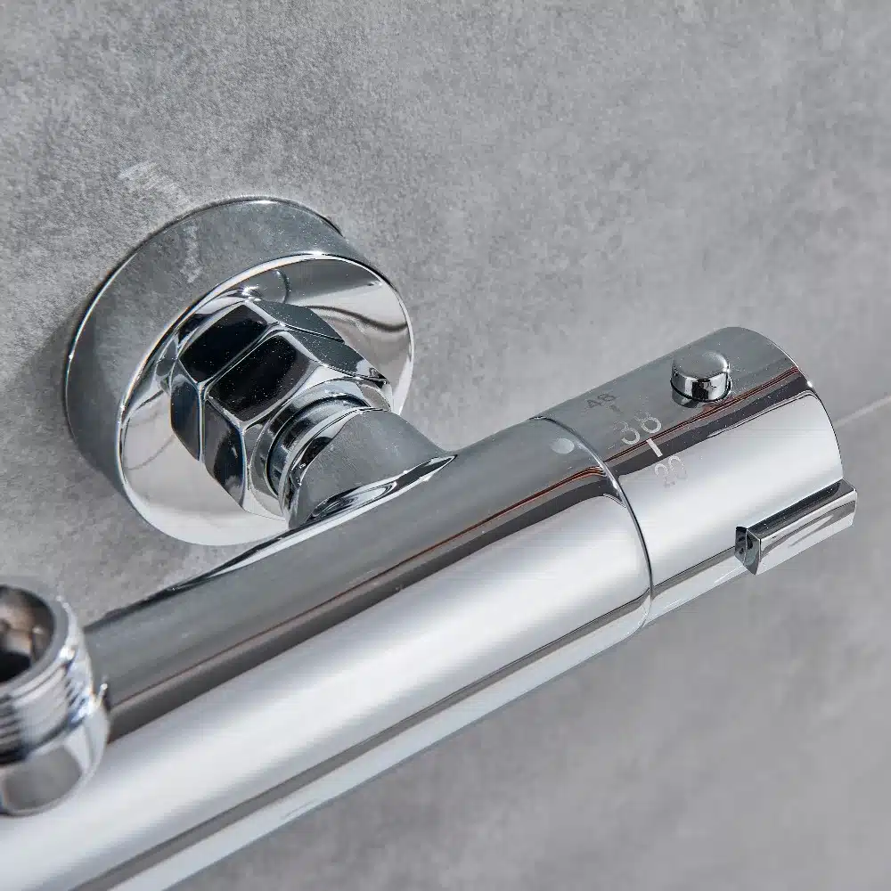 Termostaatiline dušisegisti vannituppa kombineeritud kraaniga | kujundav pilt e-kaubamaja pildikogust