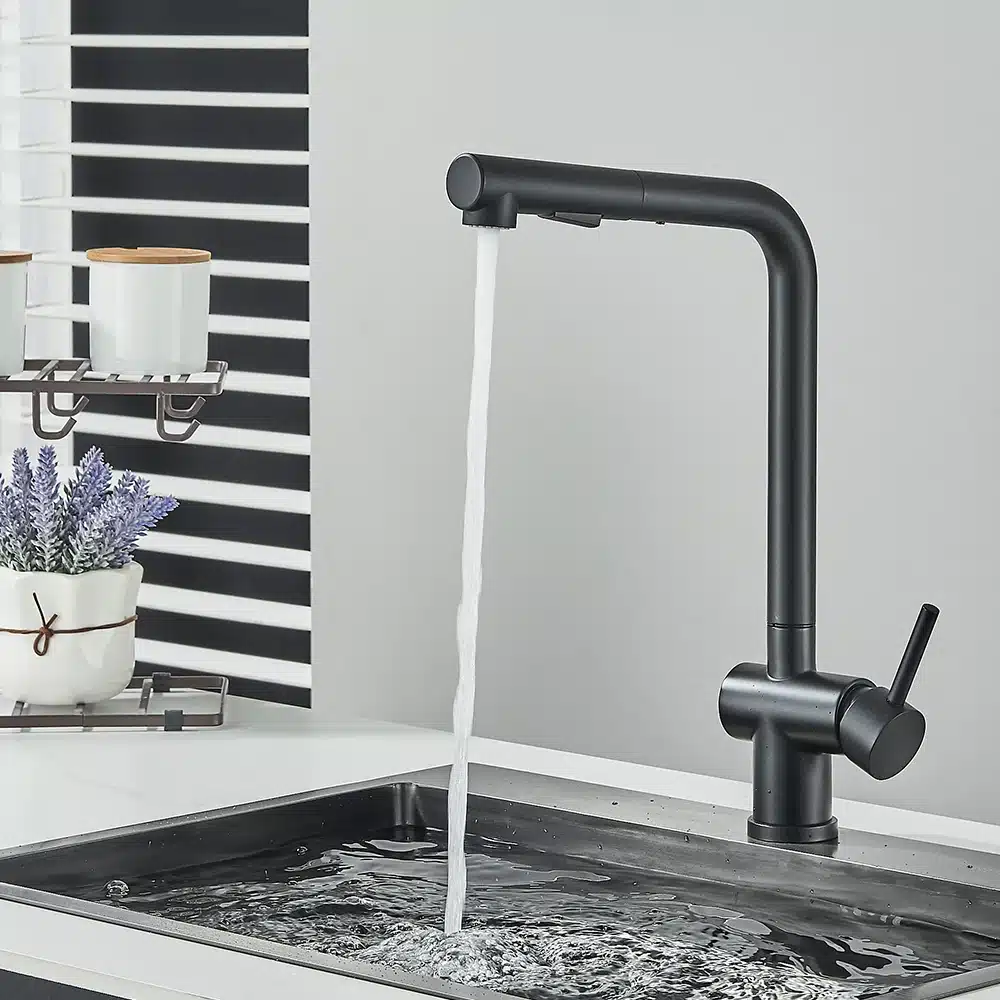 Köögivalamu kraan kõrge rõhuga roostevabast terasest, kuum ja külm vesi | kujundav pilt e-kaubamaja pildikogust