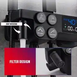 Dušisegisti komplekt LCD temperatuuri näidikuga ja vihmavee dušiga. Must seinakinnitusega segisti, nuppude ja digitaalse ekraaniga, mis näitab vee temperatuuri kraadides. Taustal helehall tekstuurseina pind.