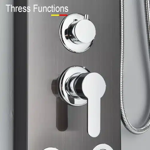 Dušipaneel ladustamisriiuliga, vihmadušiga ja massaažifunktsiooniga | E-pood Tootemaailm Dušipaneel ladustamisriiuliga, vihmadušiga ja massaažifunktsiooniga. Kroomitud nupp ja käepide kontrastsel harjatud metallpinnal modernses vannitoa interjööris.