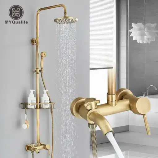 Vana messingist vihmasadu dušikomplekt seinakinnitusega | E-pood Tootemaailm Vana messingist vihmasadu dušikomplekt seinakinnitusega kaasaegses vannitoas. Komplekt sisaldab messingist värvi dušiotsikut, segistit ja voolikut, paigaldatud helehalli seinakinnitusega. Taustal on näha kaasaegset vannituba.