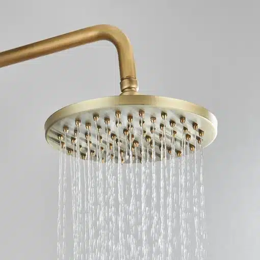 Vana messingist vihmasadu dušikomplekt seinakinnitusega | E-pood Tootemaailm Vana messingist vihmasadu dušikomplekt seinakinnitusega, millel on elegantne ja õrn vihmasadu stiilis veevool, kunstipärases messingist viimistluses neutraalsel taustal.
