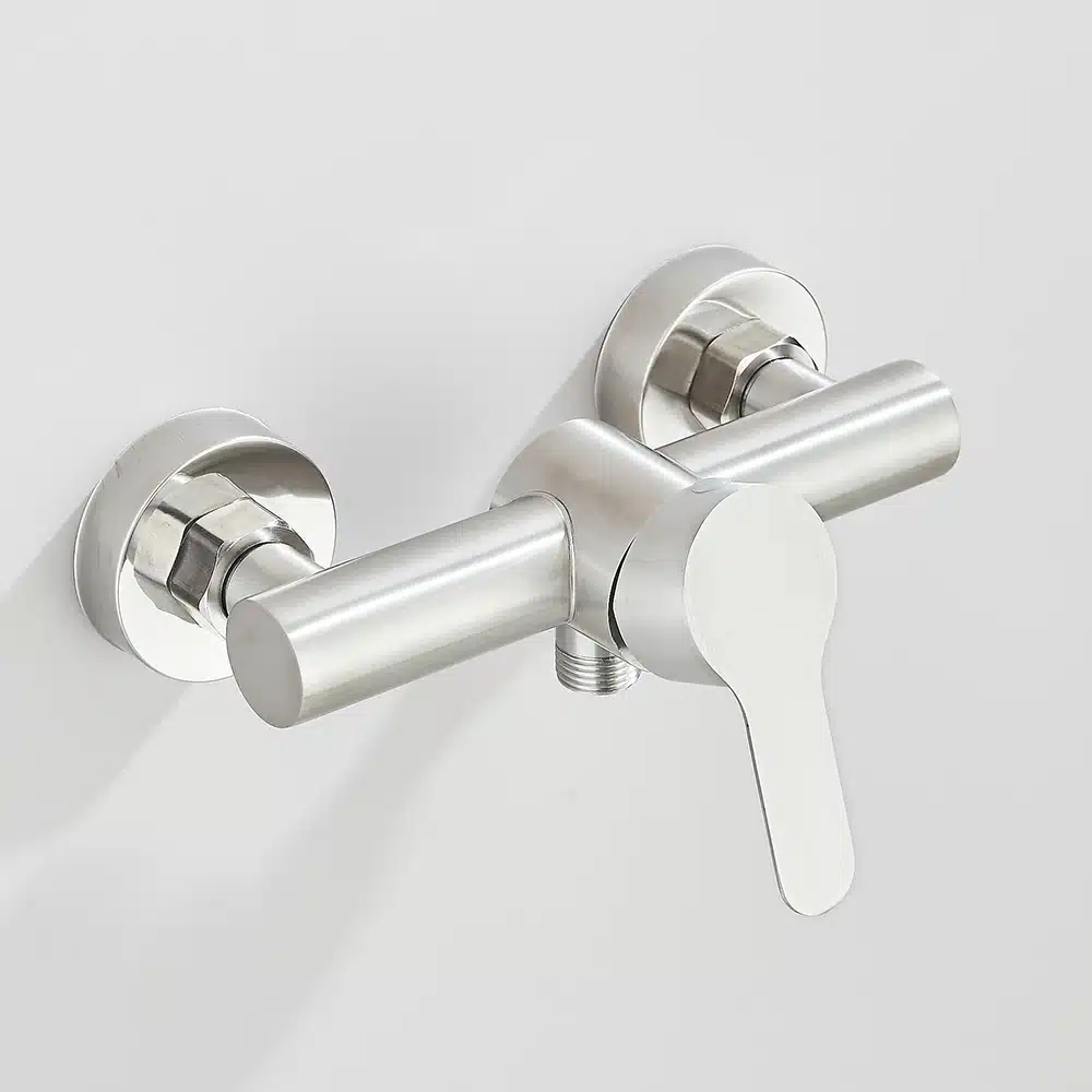 Vannitoa kuuma ja külma veega segisti, seinapealne, ühe käepidemega | kujundav pilt e-kaubamaja pildikogust