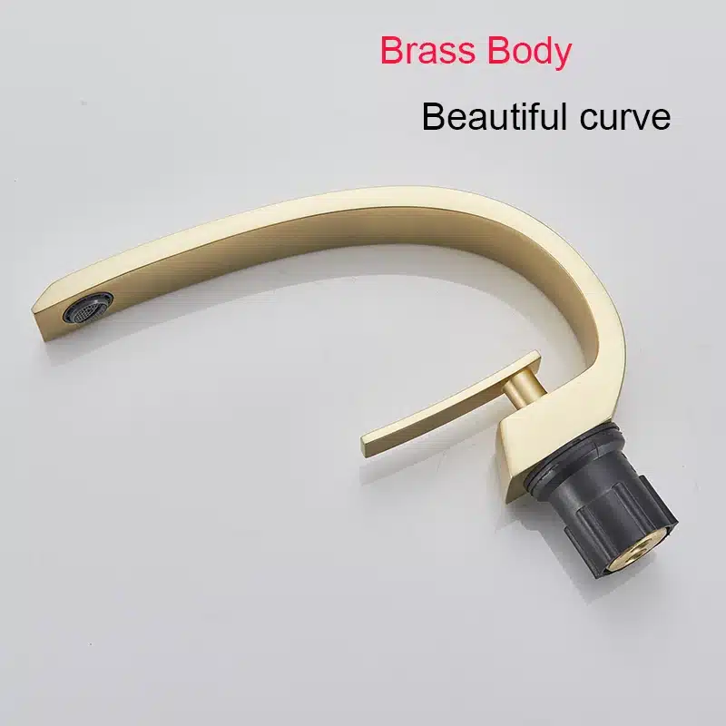 Kroomitud kraan pesu jaoks, kuum ja külm vesi, seinale paigaldatav | kujundav pilt e-kaubamaja pildikogust