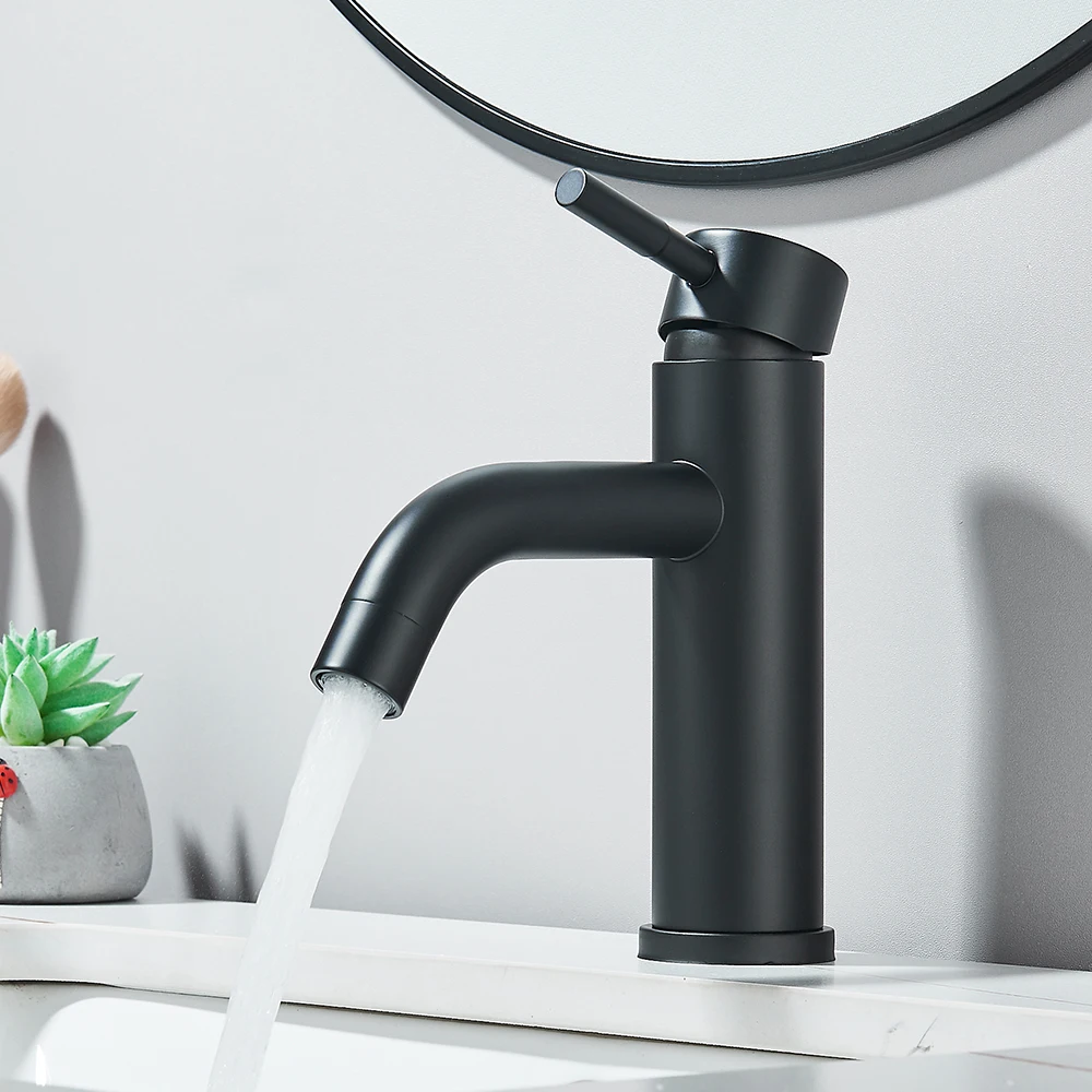 Segisti vannituppa + pop-up äravool | kujundav pilt e-kaubamaja pildikogust