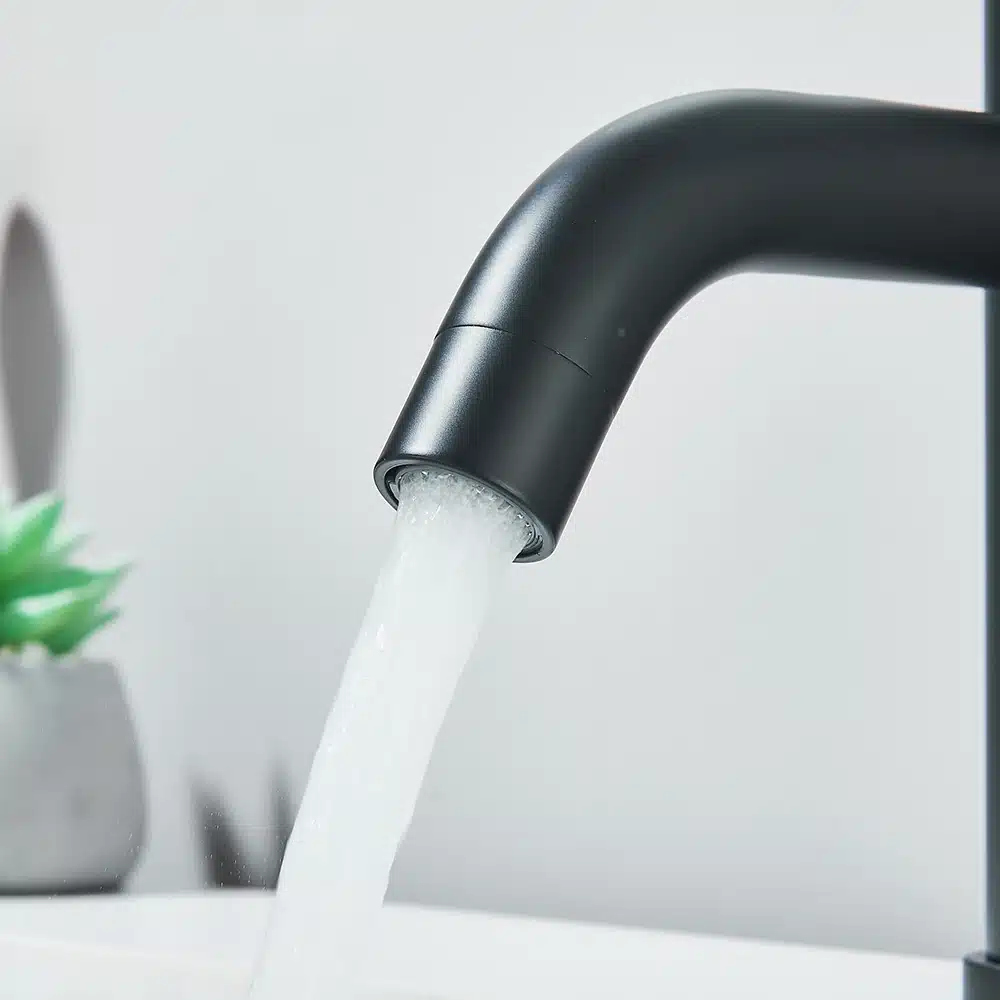 Segisti vannituppa + pop-up äravool | kujundav pilt e-kaubamaja pildikogust