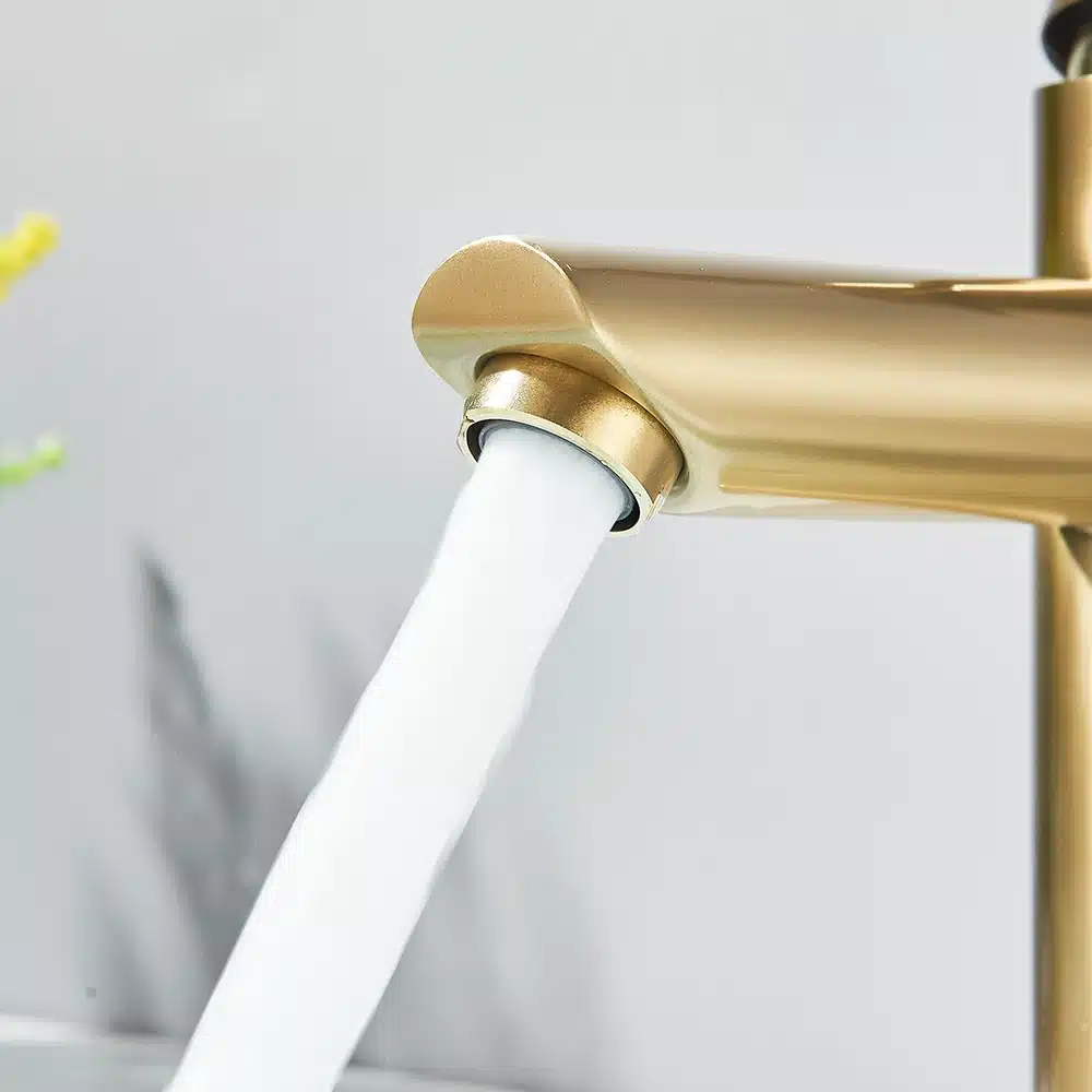 Ilus köögi ühe käepidemega segisti - erinevad värvid | kujundav pilt e-kaubamaja pildikogust