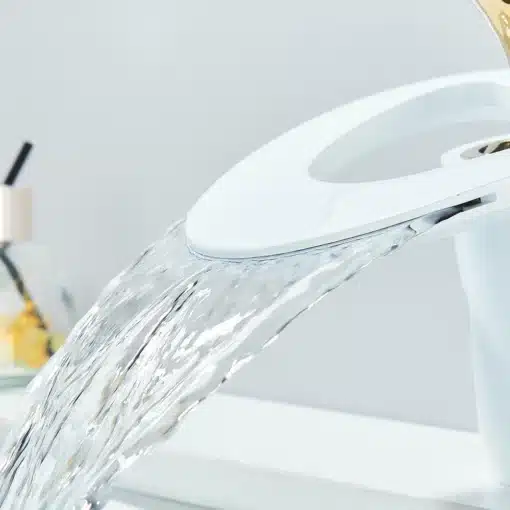 Stiilne disain veevoolu kraan, ühe käepidemega | E-pood Tootemaailm Stiilne disain veevoolu kraan, ühe käepidemega