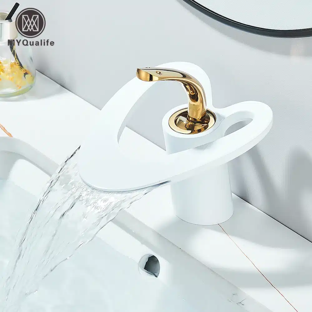 Stiilne disain veevoolu kraan, ühe käepidemega | kujundav pilt e-kaubamaja pildikogust