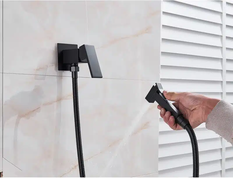 Disain dušisegisti külma ja sooja veega | kujundav pilt e-kaubamaja pildikogust