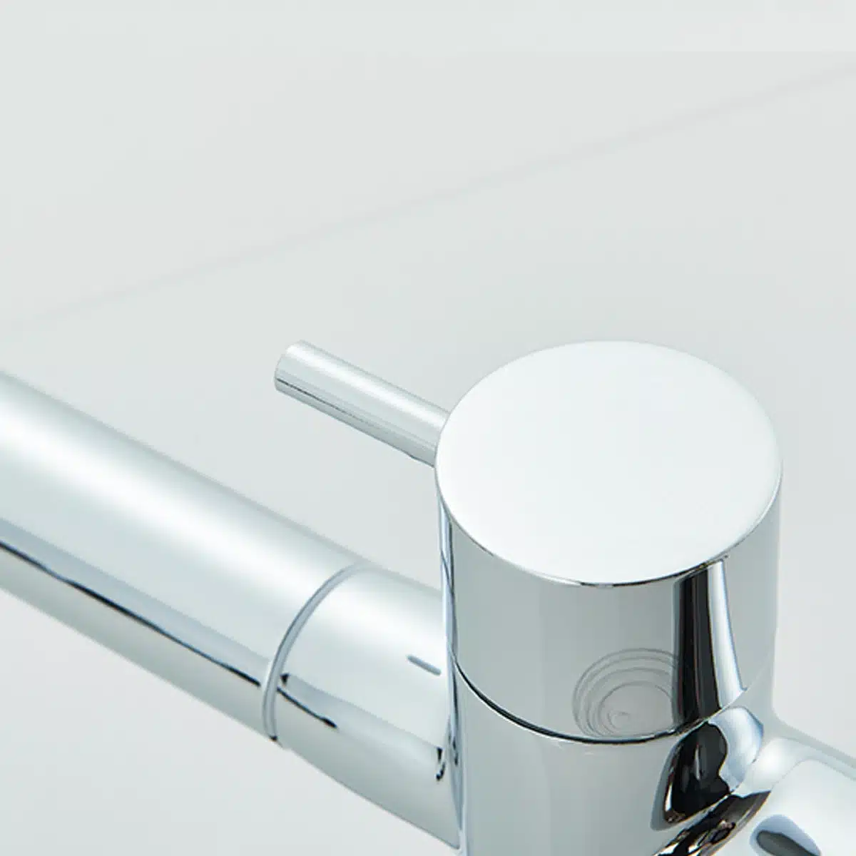 Köögisegisti kuuma ja külma veega, 360° pööratav, filtriga | kujundav pilt e-kaubamaja pildikogust