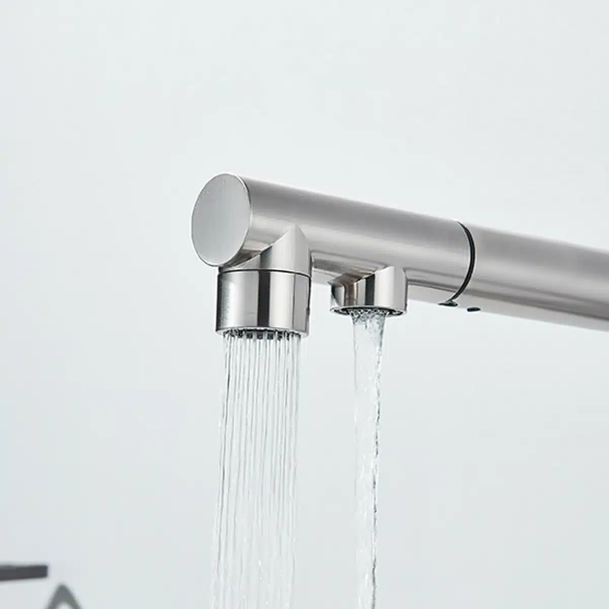 Köögisegisti kuuma ja külma veega, 360° pööratav, filtriga | kujundav pilt e-kaubamaja pildikogust