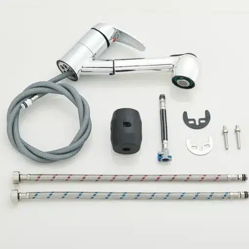 Kroomitud köögisegisti, ühekohaline | E-pood Tootemaailm Kroomitud köögisegisti, ühekohaline, koosneb erinevatest osadest sh segisti, voolik ja kinnitustarvikud valgel taustal.