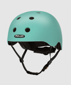 Kiiver MELON Rio (M/L) rohelist värvi, kerge ja vastupidava konstruktsiooniga, pehmete rihmade ja turvalise kinnitusega.