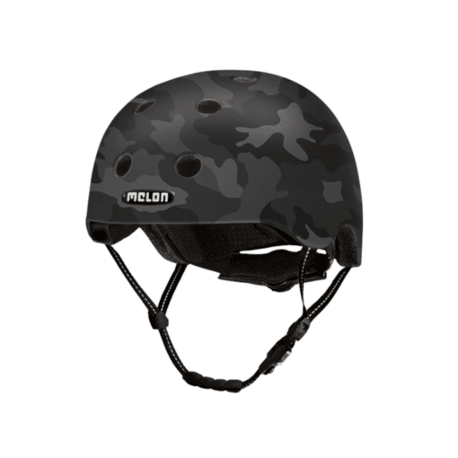 jalgrattakiiver Melon kamuflaaž must XL | E-pood Tootemaailm Kaitsev Kiiver MELON, Camouflage Black (XL) koos tumedate kamuflaaživärvidega, funktsionaalsete ventilatsiooniavadega ja musta rihma kinnitusega.