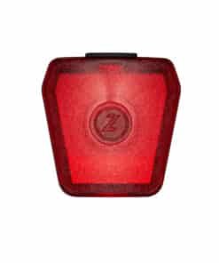 Punane LED USB tagatuli Lazer Gekko/Lil´Gekko/Lizard kiivritele, millel on must äär ja keskosas tähekujulise kaunistusega logo. See on ideaalne maastikukiivritele, pakkudes lisaturvalisust pimedas.
