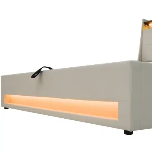Üheinimesevoodi USB pesaga ja LED valgustusega 90x200 | E-pood Tootemaailm Üheinimesevoodi USB pesaga ja LED valgustusega 90x200, hele kangas, voodi all pehme oranži tooniga LED-valgustus, mugav ja kaasaegne disain.