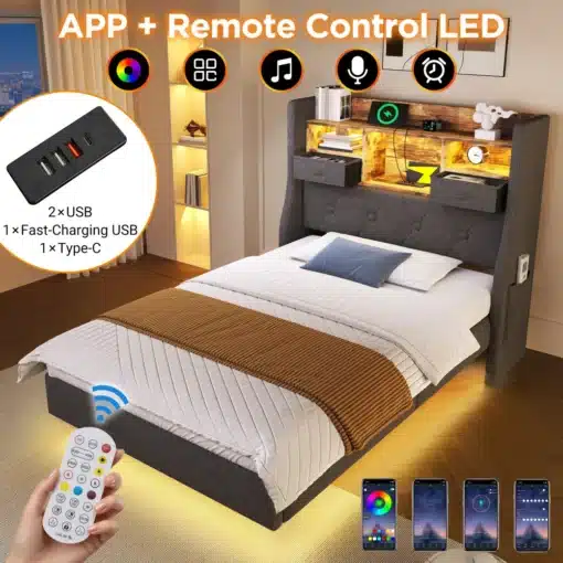 Stiilne voodi LED valgustusega ja USB laadijaga 90x200 tumeses hallis toonis koospehme peatsiga, millele on lisatud sisse ehitatud LED valgus ja USB laadijad. Taustal soojades toonides magamistuba puidust põrandaga.