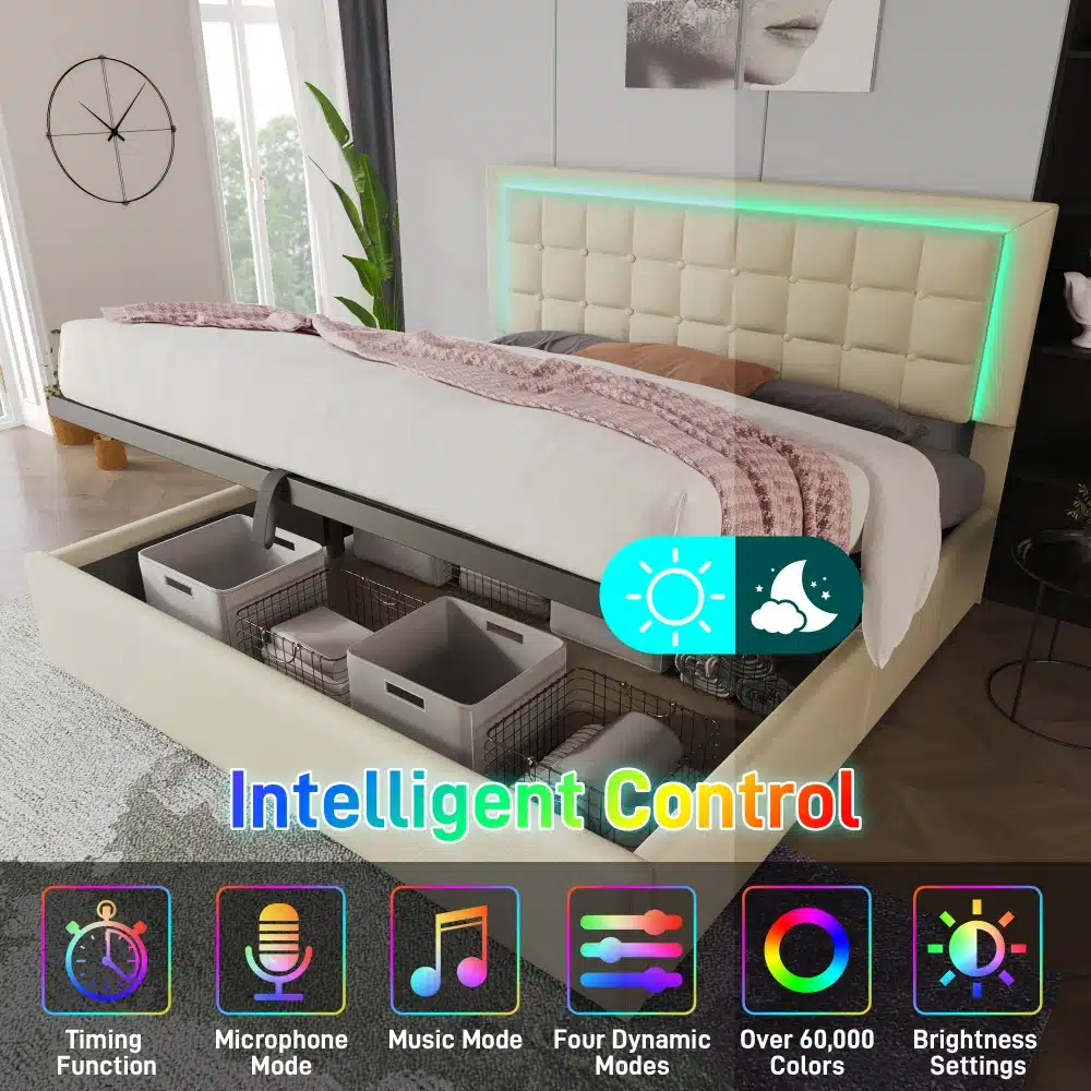 Pesukastiga voodi, LED-valgustusega 140x200, hele puitraamiga, pehmed tepitud peatsid. Voodi on tõstetud üles, nähtav suur pesukast hoiustamiseks ja vesihallides toonides voodipesu. Taustal on valged seinad ja aknad, taimekaunistus lisab ruumile kaasaegset hõngu.