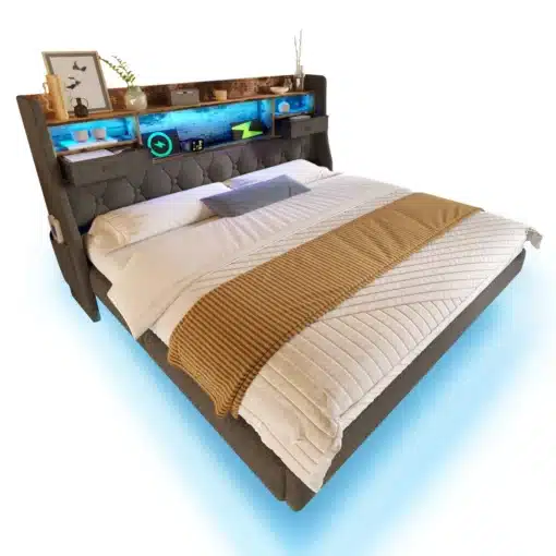 Suur voodi 180x200 LED valgustuse ja panipaigaga, pehme hall kangas, voodi all moodne sinine LED valgus, taustal puidust lisad ja toataimed.