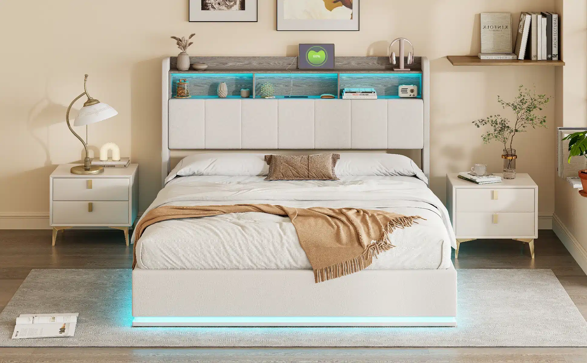 Kaheinimesevoodi LED-valgustusega, valge samet, suuruses 140x200, seisab heledal puitpõrandal. Voodi on kaunistatud beeži pleedi ja valgete padjadega. Taustal on hele sein ja disainlauad, tuues esile minimalistliku ja kaasaegse stiili.